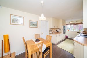 KITCHEN/DINER- click for photo gallery
